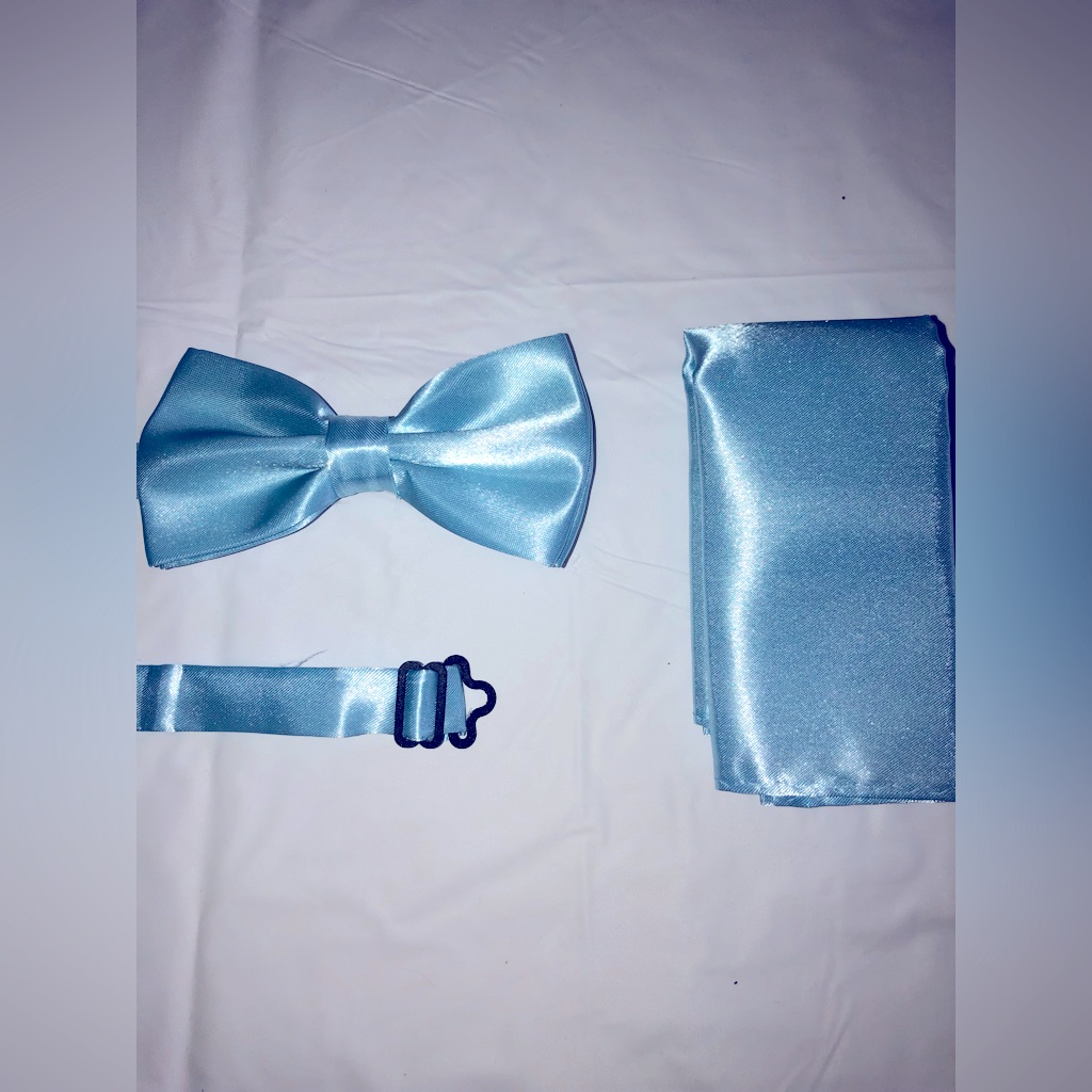 Nwot Pre-Tied Bow Tie W/ Pocket Square